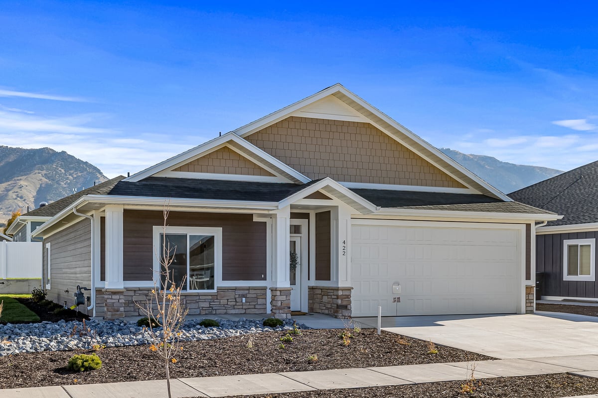 39-Exterior_DMD_5265_Spruce-Spec