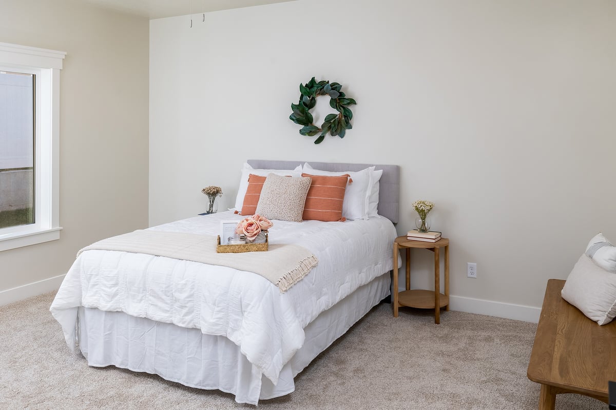Interior_Spruce-Spec_23-Primary Bedroom_DMD_5241